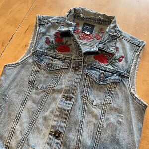 Embroidered Denim Vest with Red Floral Design